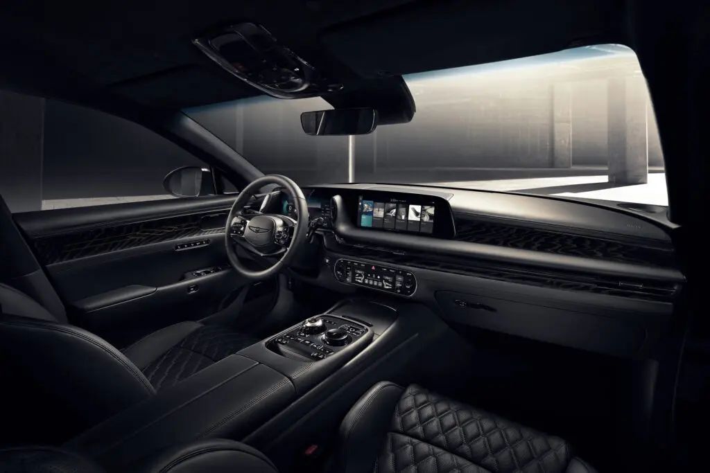 Genesis G90 Black interior